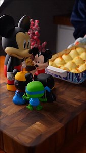 4 years later 🥔 Ingredients • Potatoes, peeled & boiled in salted water • Fresh mushrooms, sliced (not canned) • 1 onion, grated • Chicken breast, cubed • Salt, black pepper, paprika, dried coriander, thyme • Butter a small piece of mastic (optional but recommended) • Olive oil • Minced garlic • Fresh basil (optional) • Cooking cream a splash of milk • Mozzarella (light) • Breadcrumbs (optional for texture) ⸻ Instructions 1. Peel and boil the potatoes in salted water until soft. Mash them with