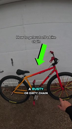 How to clean rust off chain without unlinking it #bikelife #wheelie #bike #wheeliebike #bicycle