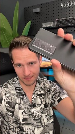 😈Camera scratch test on the new Honor magiv v2 #wedotech #honormagicv2 #applevsandroid