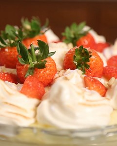 39K views · 1.1K reactions | Perfect creamy dessert! Gateau with strawberry cream, Pudding Recipe by Mallika Joseph. #pudding #recipes #strawberry #recipe | Mallika Joseph Food Tube | Facebook