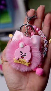 Chaveiro Pompom fofo Cooky #bts #army #jk #jungkook #kpop #artesanato #PresentePerfeito | Ju Arruda