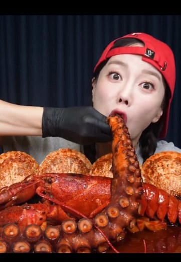 Spicy Seafood Mukbang ASMR: Jumbo Crab & Chili Feast