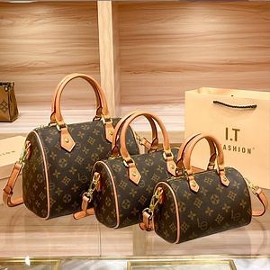 [Hot Item] 2026 Famous Designer High-Quality Replicas Brand Shoulder Handbags Bags with Gift Box Packaging