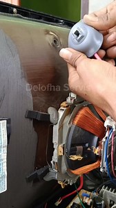 198K views · 5.3K reactions | How to install Cop flyback/fbt on a tube TV. Reminds you of your memories in the past  #trend #copfbt #copflyback #fbt #flyback #transformer #eht #oldtv #crttv #tubetv #electronic #creative #ideas #old #gold | Delofha Servis | Facebook