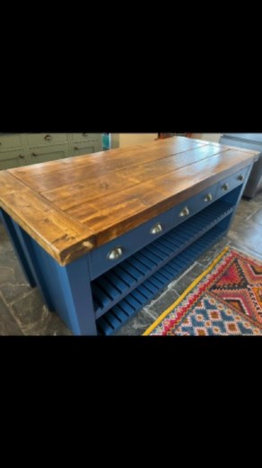 Some of our most recent bits! #butchblock #kitchendesign #homedecor #handcrafted #shopsmall #rustic #photooftheday #farmhousedecor #kitchenprep #homeaccount #familyrunbusiness #smallbusiness | Butch Block