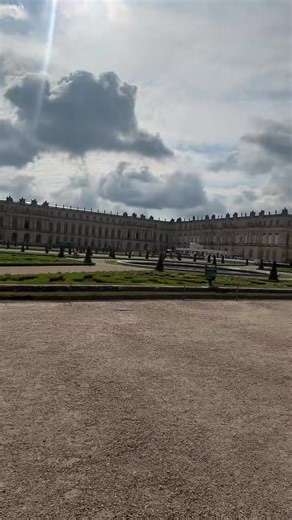 #letthemeatcake #versailles #paris