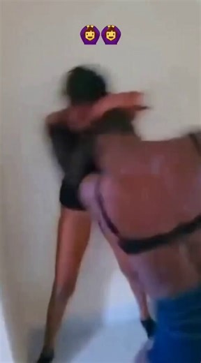 Men can't even try to separate girls fight ,i know some are enjoying the greatness 😂😂💔