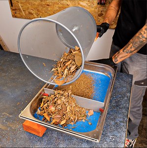 1M views · 1.3K reactions | Eco-friendly shoes made out of recycled dry leaves | 5-Minute Crafts Family | Facebook