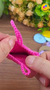 1.6K views · 18 reactions | I made a wallet with old jacket buttons and received 150 orders. This is great. #crochet #diy #recycle #craft Bölüm 1 | Yurdagül Canbey | Facebook