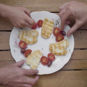1.3M views · 5K reactions | Calling all cheese lovers!! This is how delicious halloumi is made 襤燎 | Culture Trip | Facebook