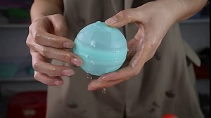 Reusable Water Balloons, Magnetic Water Balloons Self Sealing Easy Quick Fill, Silicone Water Ball Easy Quick Fill, Fun Splash Water Bomb Party Supplies (Flashing-8pcs)