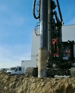 Casagrande Spa B240 XP-2 is specifically designed for foundation construction through various drilling techniques such as rotary drilling, sectional casing, and continuous flight auger method (CFA Rapid). @InternationalDrillingEquip #Pilebuck #IDE #deepfoundations #drilling | Pile Buck Magazine