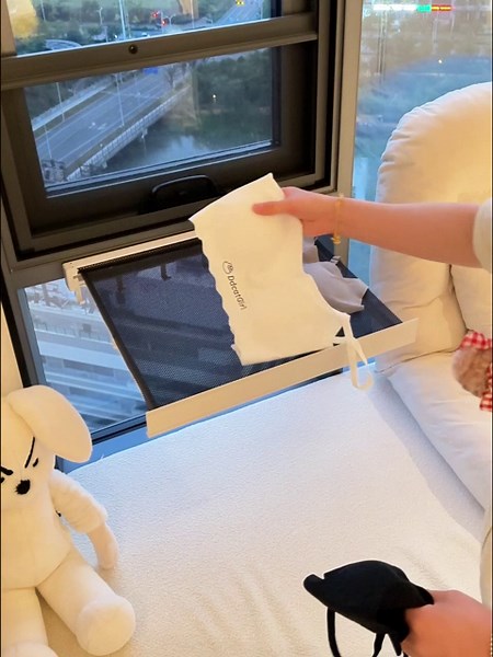 Collapsible Clothes Drying Rack, Wall Mounted Mesh Clothes Hanger Rack, Sweater Drying Rack with 6 Hooks, Laundry Drying Rack for Bathroom,Balcony,Wash Basins-Grey