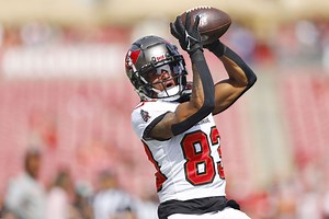 Deven Thompkins lawsuit: Former Bucs WR files $985,000 suit against wife Maria Castilhos for domestic abuse allegations