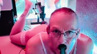 TV CD Whore Blows Clouds as Fuck Machine Pounds