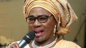 Mama Rainbow receives lifetime achievement award at AMAA 2022 - QED.NG