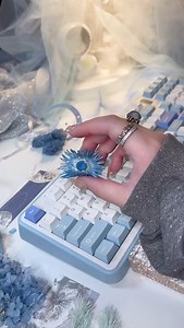 ☁️ link in bio ☁️ @mechlands.official MechLands Vibe99 ☁️ 98% Gasket Mounted Hot Swappable Three-Mode Connectivity Mechanical keyboard ☁️ MechLands Cream Mint Switch . . . . Is this your vibe? Getting addicted to keebs tapping sounds. Crazy obsessive satisfying keebs. #asmr #keyboardasmr #keyboard #customizedkeyboard #cutekeyboard #keyboardart#typing#assemble #typing #mechanicalkeyboard #keycaps #keyboardbuild | Xiao Guo