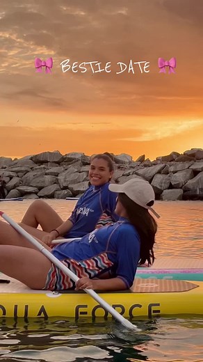 El mejor date 🎀🌅🐬🌊 #paddlesurf #planesenlima #CaplinaSUPpaddle #limaperu #paddleboard #quehacerenlima #sunsetlima