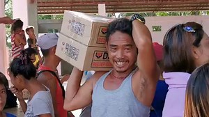 Salamat DSWD Region 7 og sa LLC DRRMO sa pagtabang nga ma-distribute ang 10,000 ka mga relief goods alang sa atong mga kaigsuonan nga taga Olanggo Island nga na stranded tungod sa hanging habagat. Ang akong pag-alagad para kini kaninyung tanan. #MayorCares | Junard "Ahong" Chan