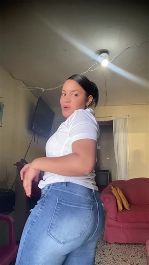 R~Garcia (@barbiegirl_garcia09)’s videos with Ronny Pervesa PJ - PJ Quintana El de los colores