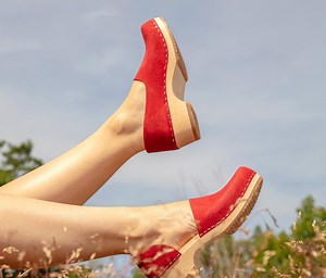 Closed Back Clogs, Women Clogs, Clog Shoes, Mule Shoes, Handmade, Sandgrens, Red Nubuck Leather, Brett Low - Etsy