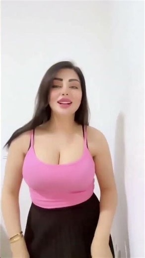 Big booty twerking to song 11