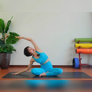 37K views · 574 reactions | Yoga giảm mỡ bụng ( Eo nhỏ hơn Mỗi Ngày ) P1 #hoanguyenyoga #yogatainha #yogagiamcan | Hoàng Uyên Yoga | Facebook