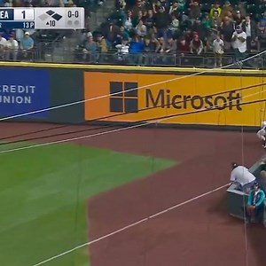 Anthony Rizzo gives the Yankees the lead in the 10th with his 2nd RBI of the night on a double. 2-1 | Yankees Avenue