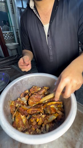 Haji kamin Jan shinwari mutton steam tikka #kharkhno #cheekpost #Shinwari #tikkakarahi #foryoupageシ | Kamin jan shinwari Karai teeka shop