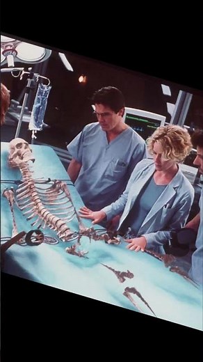 Whoa, Hollow Man—Verhoeven’s glossy 2000 sci-fi shocker—turns 25. #HollowMan #25Years