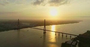 clip-1097244969-sunrise-can-tho-bridge-spanning-hau-river
