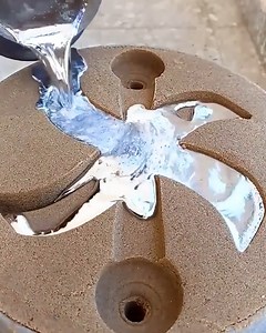 Making objects with aluminum liquid 👨‍🔬 | This Is Brainy