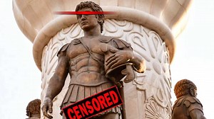 Di waktu musim dingin lalu, saya bersama kawan saya bertamasya ke Alexandria. Alexandria adalah kota terbesar kedua setelah ibu Kota Kairo. Hal menarik dari kota Alexandria ini adalah keberadaannya yang merekam dua peradaban besar selama hampir satu millenium, yakni Peradaban Yunani & Romawi. Berikut adalah peninggalan-peninggalannya yang tersisa di Alexandria. Selamat menonton! | Lukman Hakim Documentary