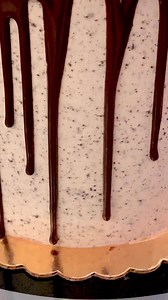 Meet our Ultimate Oreo Layer Cake 懶懶 A decadent chocolate or yellow vanilla pudding cake with Oreo buttercream inside and out, with chocolate ganache drip, Oreo cookies and crumbs https://www.classygirlcupcakes.com/product/ultimate-oreo-layer-cake/ | Classy Girl Cupcakes | Facebook