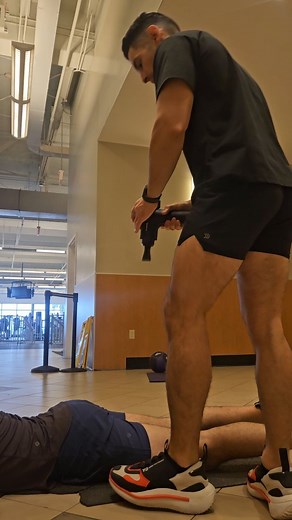 Muscle Recovery . @vive.light2.0 . Personal Trainer . Miami - Florida . #personaltrainer #musclerecovery | Ender Almarza