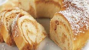 Faça uma saborosa rosca doce de coco para o café da tarde