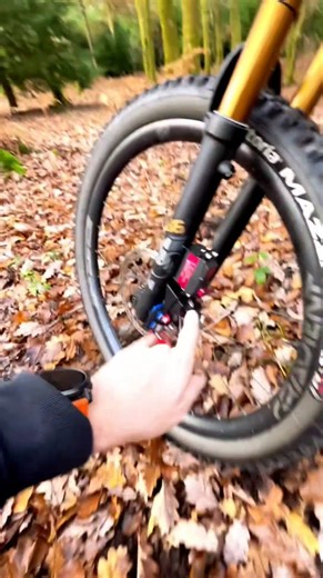 Freni wireless 🔥🔥🔥 Cosa ne pensate??🤔🤔🤔 Credit video 📸: #Repost @zimblake @globalmountainbikenetwork | Tutto MTB e Ciclismo