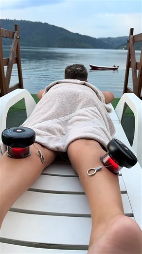 Greek Massage on Instagram: "După o zi de urcat pe munte 🏔️ și kilometri întregi de drumeție 🚶‍♂️mușchii strigă după ajutor 😅 noroc cu ventuzele @achedaway 🔥 și scarper-ul lor magic ✨ care pun sângele în mișcare, relaxează tensiunea și te fac să te simti ca nou 💆‍♂️ Și când totul se întâmplă cu un view ca acesta… deja nu mai e masaj, e terapie completă pentru corp și minte💯 👉 Recovery, dar pe stil GreekMassage 😉 use the code discount “Greek” at checkout @achedaway and go! 🤝 . . . #relax