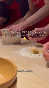 That happens somewhere Not here🇮🇹 Where kitchen communication is done right , no firemen needed, no drama, no guest gets ‘too spicy’🌶️ Because when you know how to really listen, you know how to serve the perfect heat🍕 👉🏻 Come and try real Roman pizza — no risk of going up in flames. 🍕😉 #SetteWien #RomanPizza #ViennaFood #ViennaRestaurants #AuthenticPizza #PizzaDoneRight #NoKitchenFails #KitchenCommunication #FoodHumor #SpicyButSmart #PizzaLife #TasteWithCare #ViennaFoodie #AustriaEats #