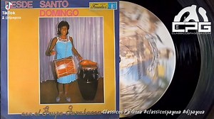 Desde Republica Dominicana El grupo Jarabacoa. Grabaado en 1984 exclusivamente para el sello Fuentes en Colombia Los temas de esta produccion son El Salon Colorado Cara Sucia Yo Lo Coloco El Rey Del Merecumbe El Hombre Divertido La Lata De La Cama Al Suelo #latinvinylcollection #latinvinyl #latinvinylcoleccion #classicospagoza #djpagoza #merenguetradicional #folkloredominicano #vinyl_collection #latinmusic #latinrecords #latinvinyl33rpm #latinvinylculture #grupojarabacoa #merenguedelos80s #latin