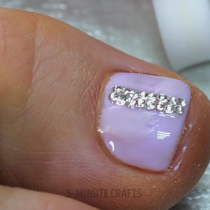 No need to pay more! We checked cheap and expensive materials for a pedicure | 5-Minute Crafts Teens