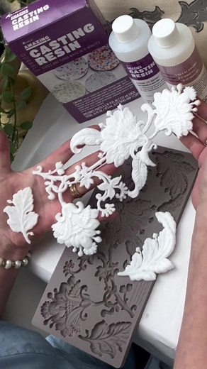 New Decor Moulds Re·design with Prima „Just Paisley" and Amazing casting resin! 💖 These new moulds are beautiful and designed with attention to the smallest detail ! Discover the beauty of new exquisite moulds that are bound to leave you mesmerized. Every curve, every line, and every pattern is carefully crafted to make your creations extraordinary. Elevate your artistry with these stunning moulds today! #bozenkaart #redesignwithprima #decormoulds #artistry#StunningMolds | Bozenka Art