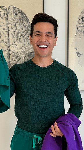 Digital Grape and Hunter Green 🍇🌿 . . . #figsambassador #wearfigs | Dr Juan Pablo