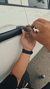 641K views · 10K reactions | Susi naiwan sa loob ng toyota hilux, umaandar pa, Bigboy Keymaster Locksmith Services to the reacue, professional lockout service, no dents, scratches, no broken glass 浪 #LocksmithExperts #keymaster #locksmith #locksmithservices #lockoutservice #lockout | Albion Flores Falgui | Facebook