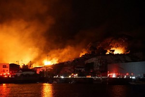 1 Killed and 170 Buildings Damaged as Japan's Largest Fire in Almost 50 Years Ravages Residential District