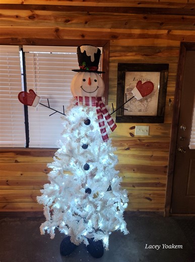 Black Bear Cabins in Board Camp Arkansas! beautiful cabin! wonderful area!! https://blackbearcabinsmena.com #arkansas #Arkansas #airbnb #hikingadventures #visitmena #visitarkansas #cabins #tourism #wpg #utv | Wanderlust & Arkansas Dust