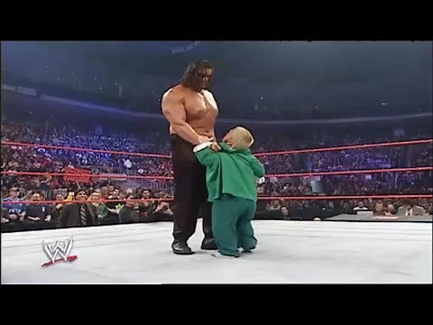 Hulk Hogan Saves Hornswoggle From The Great Khali 720p HD