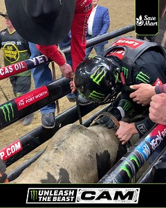 Cody Teel knocks down an 8-second ride aboard Stretch with ease! Go behind the chutes with the Monster Energy Unleash The Beast Cam to get the inside look. | PBR