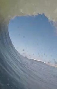 Rider: @elias_sabura #teamrefreshboards : : : 📽️ @vanlife_productions : : : #wave #tube #ocean #atlanticocean #beachbreak #barrels #perfectwaves #supertubos #peniche #portugal #bodyboarding #bodyboard #bodyboards #bodyboarders #bodyboarder #madeinportugal | Refresh Boards