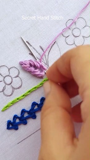 beautiful easy leaf hand embriodery#reelsviral #reelsfacebook #handembroid #embroidery #popular | Secret Hand Stitch